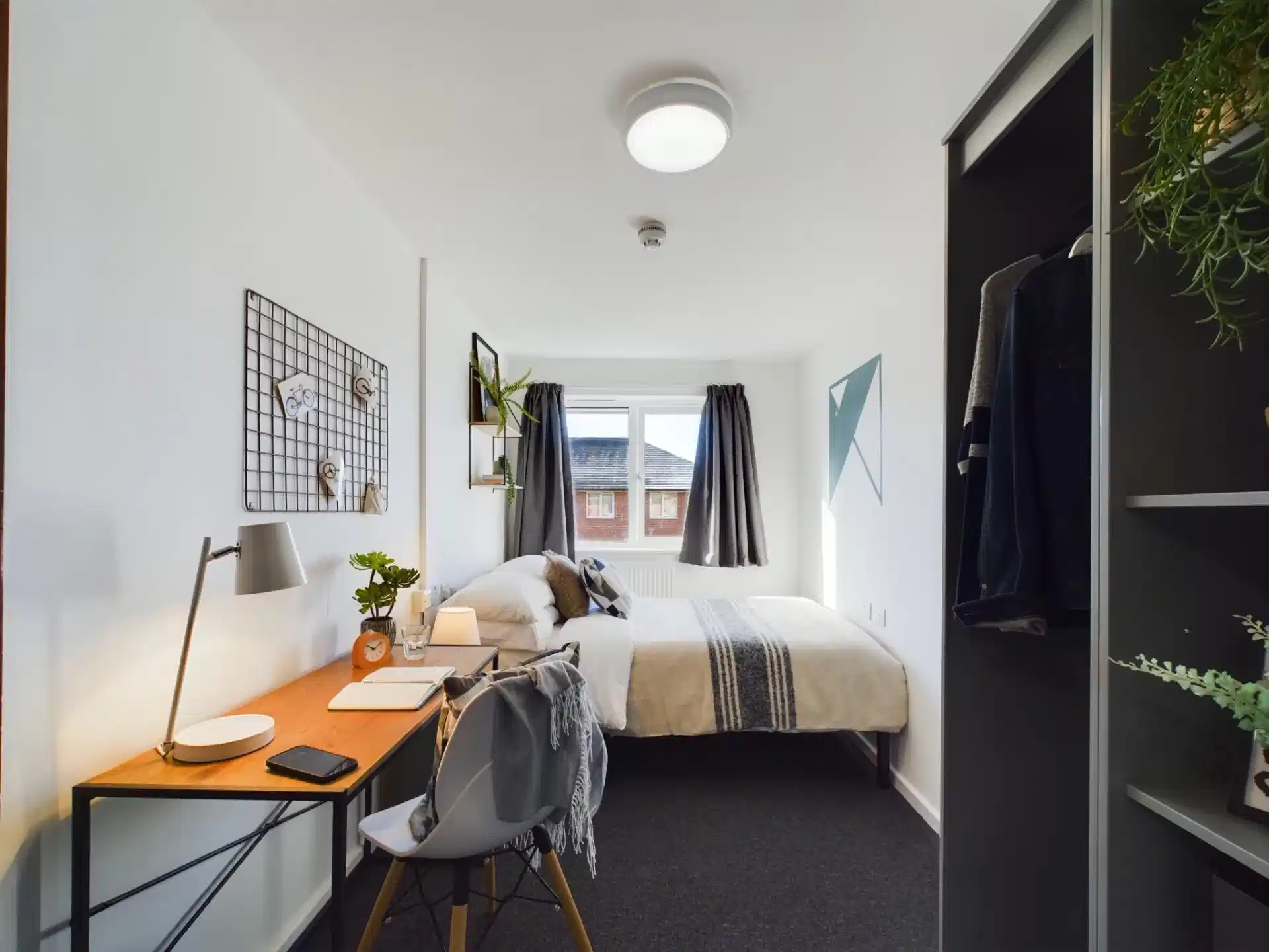 6 Brookside, Derby interior 1