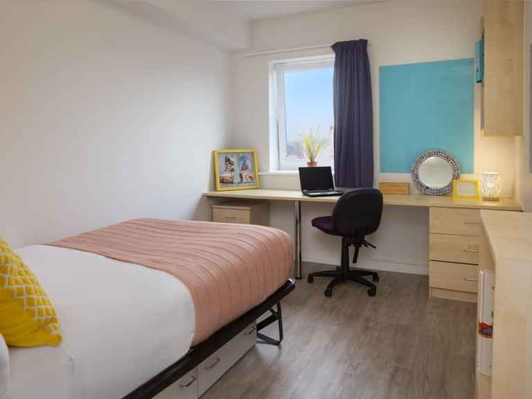 Yugo Knoll Court, Newcastle interior 1