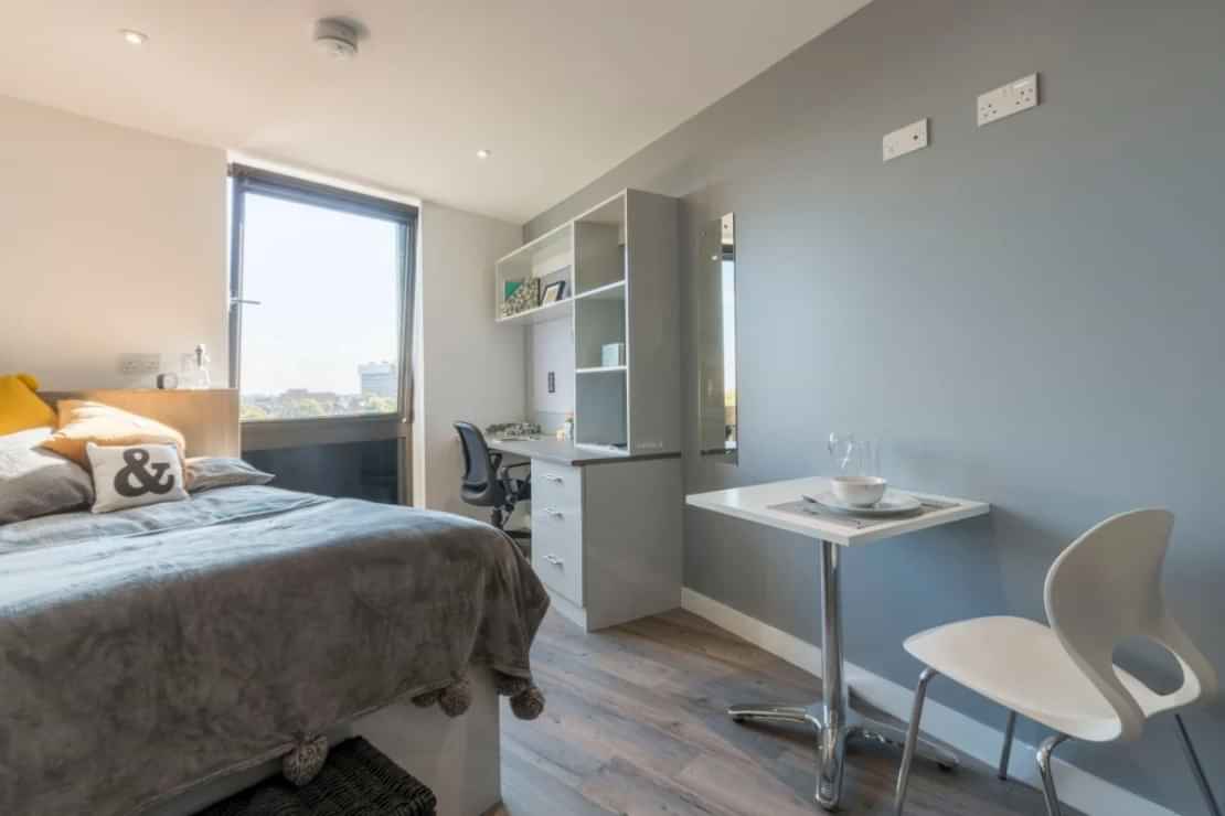 Glendower House, Cardiff interior 1