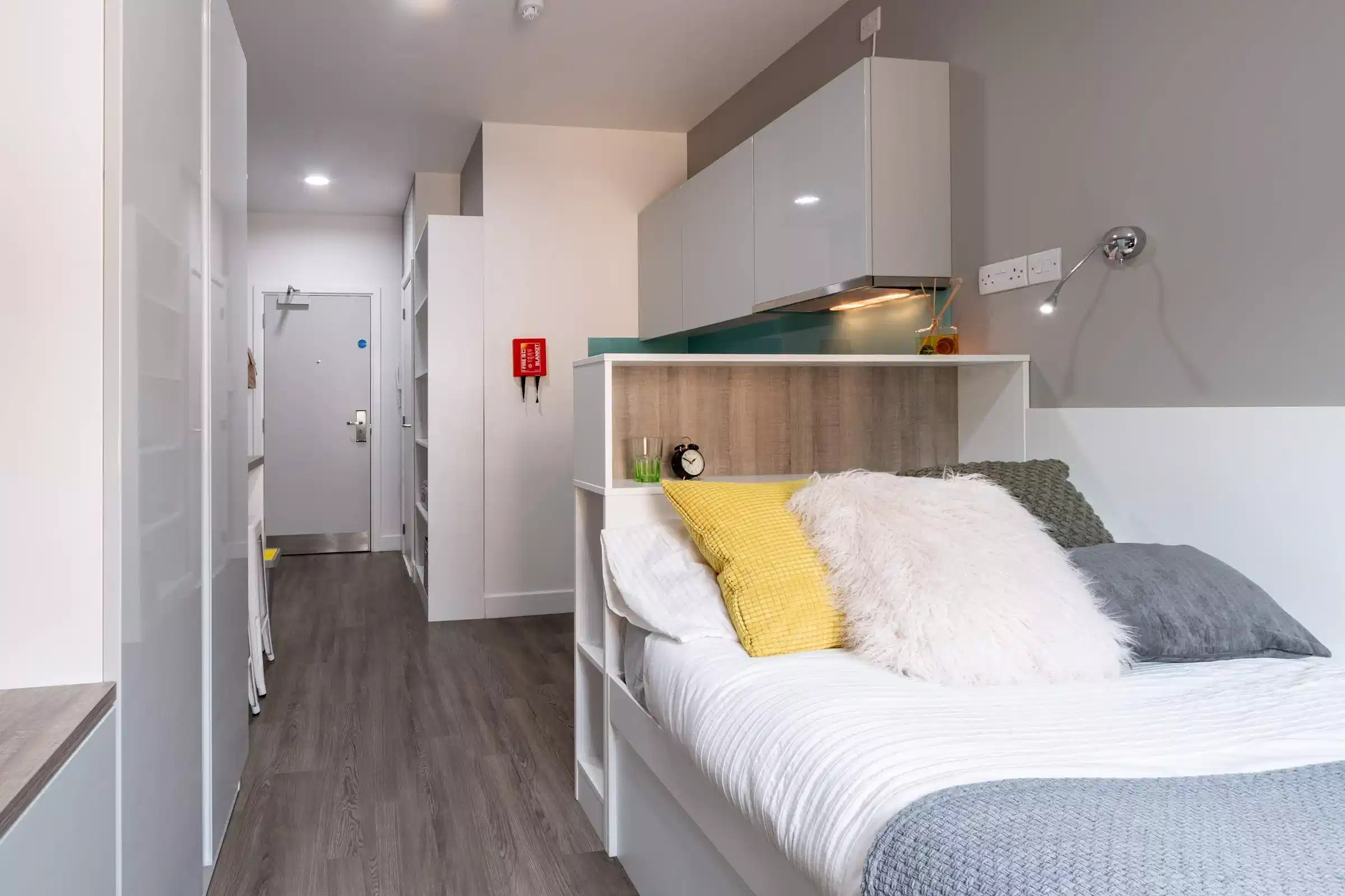 Kingston Plaza, Kingston Upon Thames interior 1