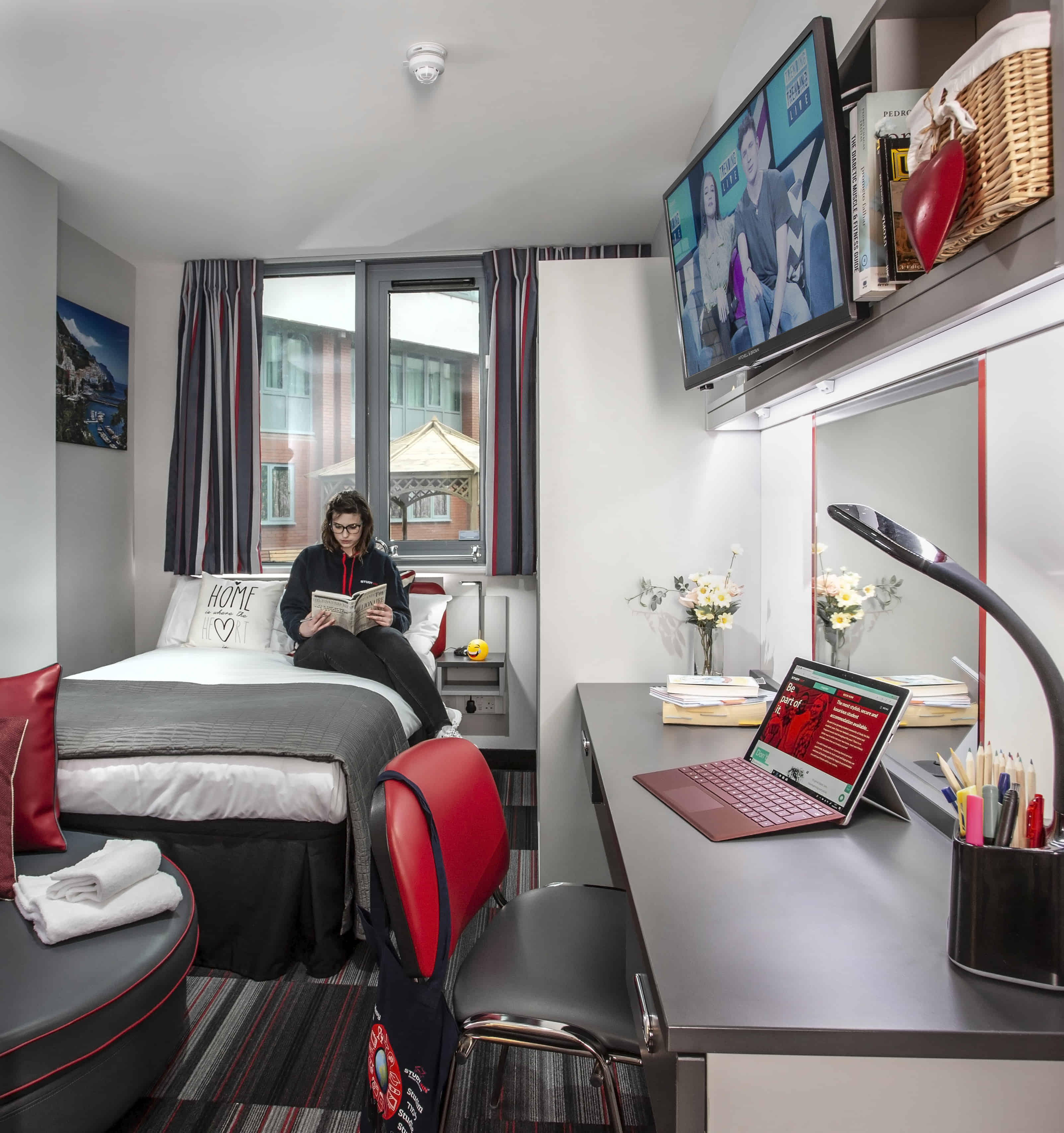 Lemyngton Street, Loughborough interior 1