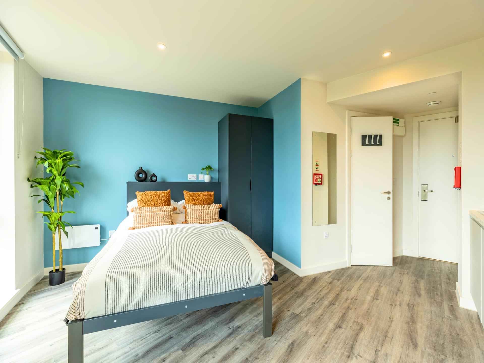 Pershore Junction, Birmingham interior 1