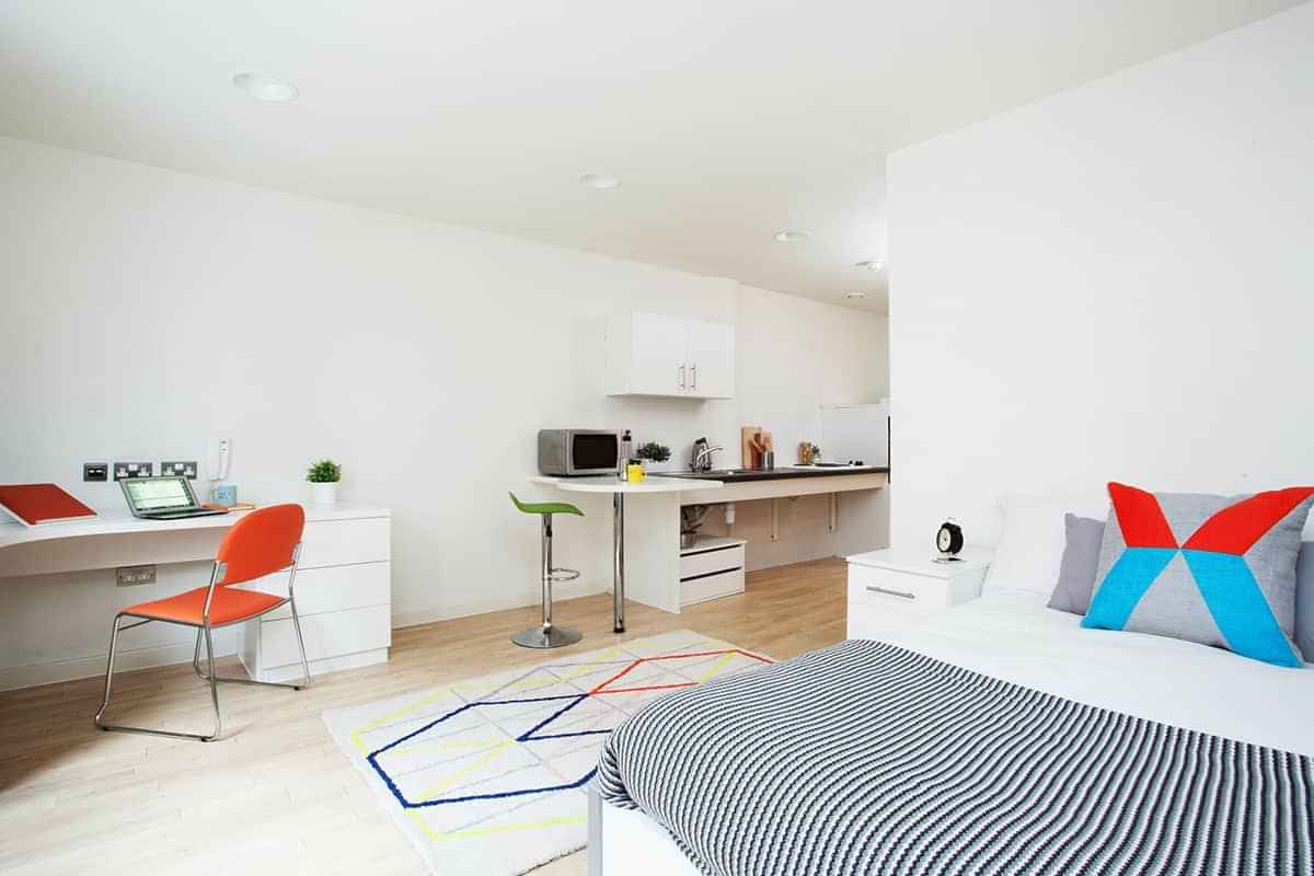 GoBritanya Kirby Street Residence, London interior 1