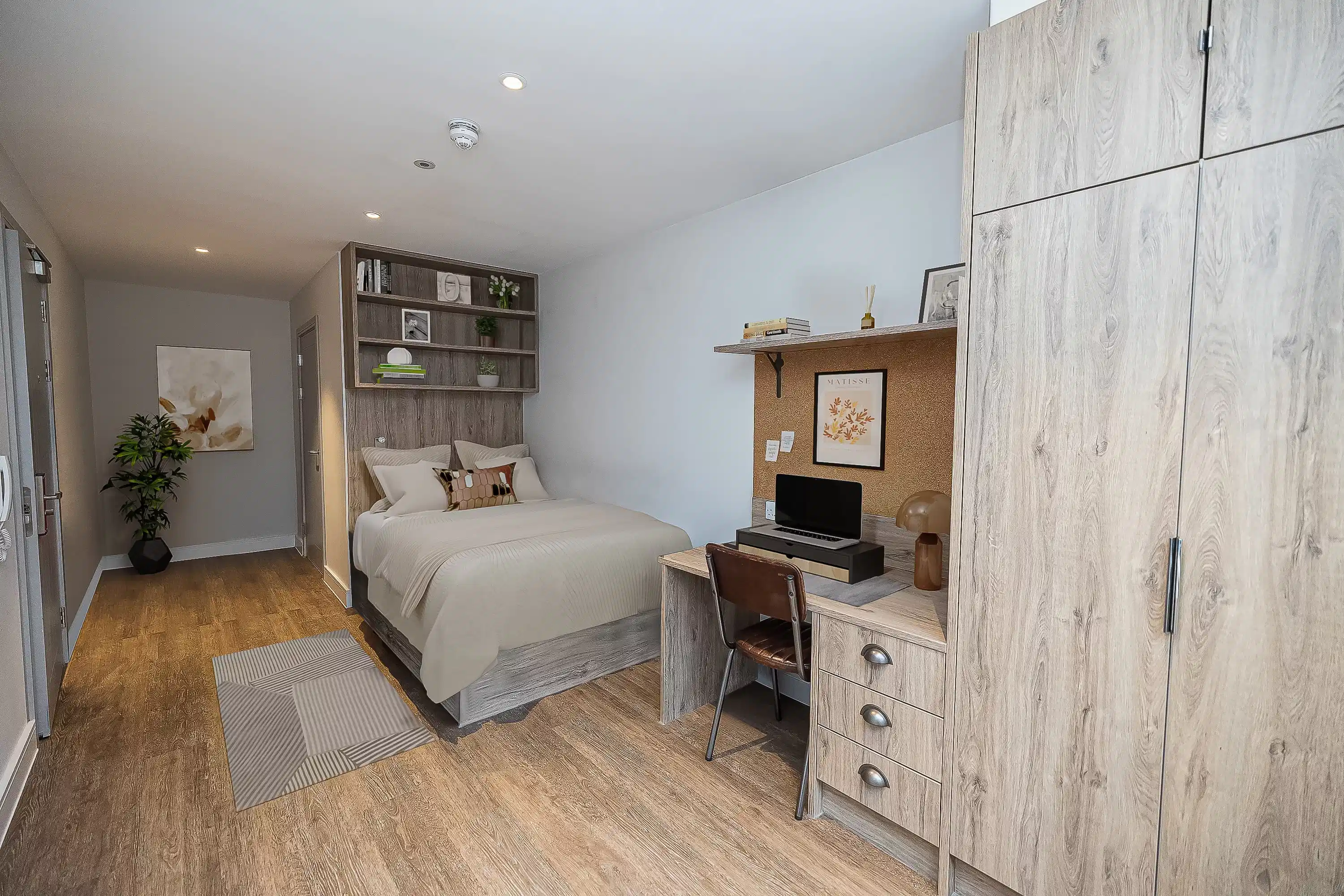 Canvas Quintana Gate, Exeter interior 1