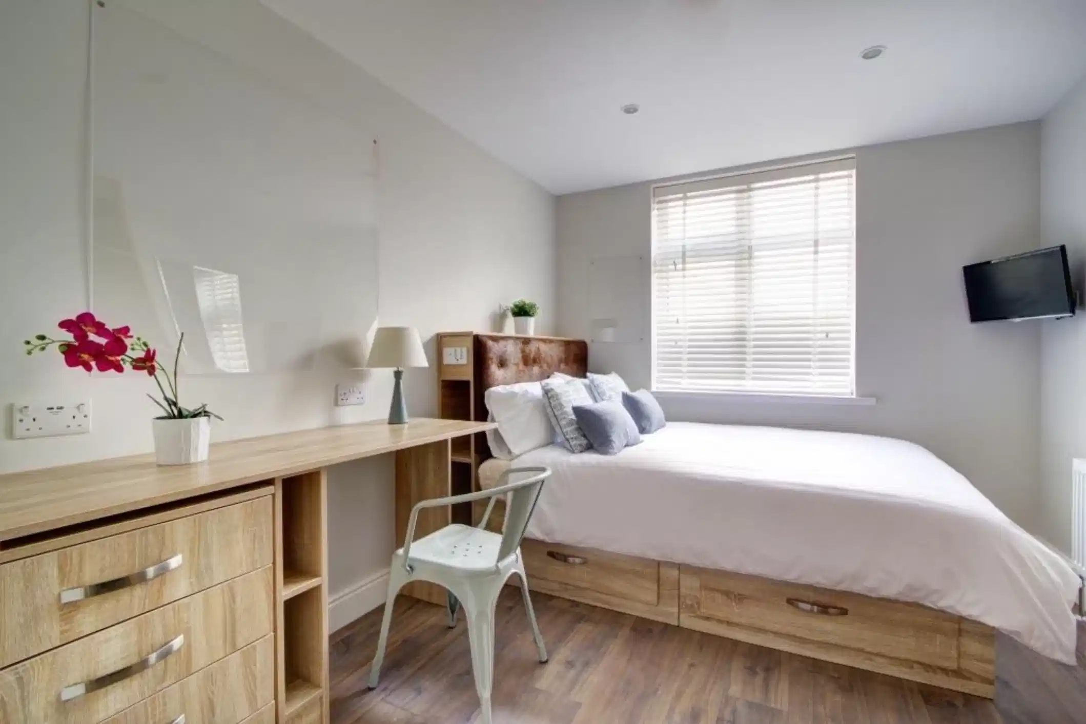  Room in a 8 Bedroom Apartment, Park View, Nottingham NG1 4GR (Flat F) interior 1