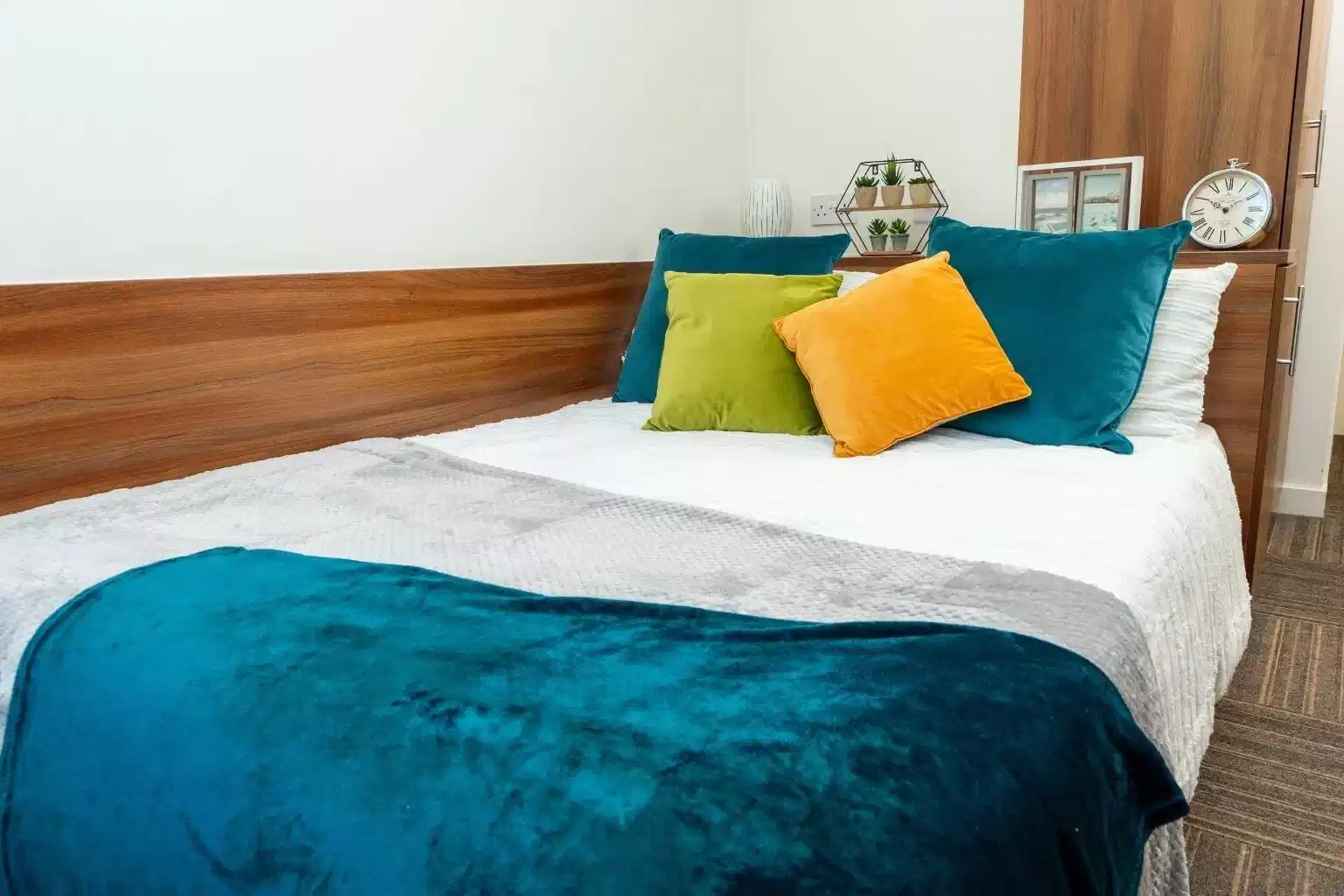 Denmark Road, Manchester interior 1