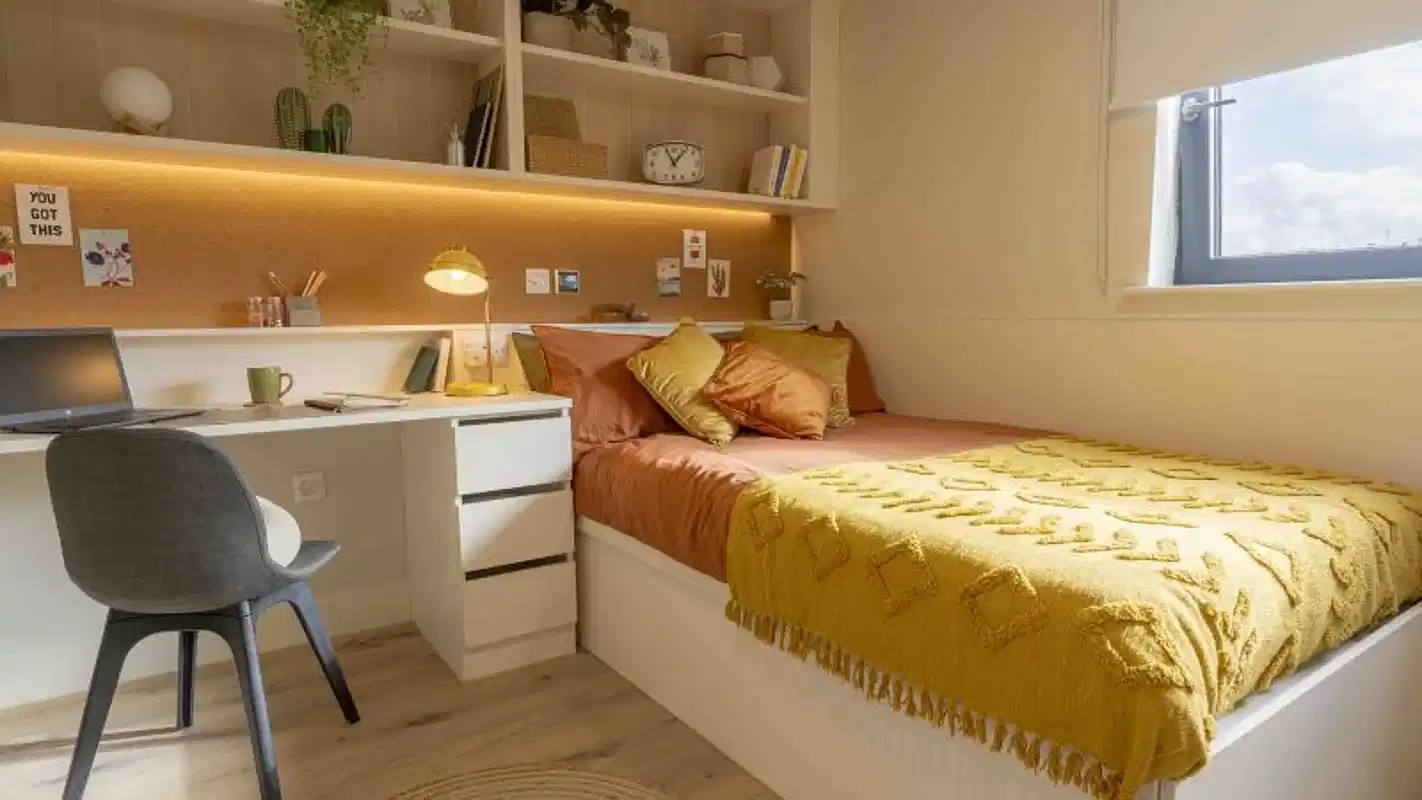 iQ Haywood House, London interior 1