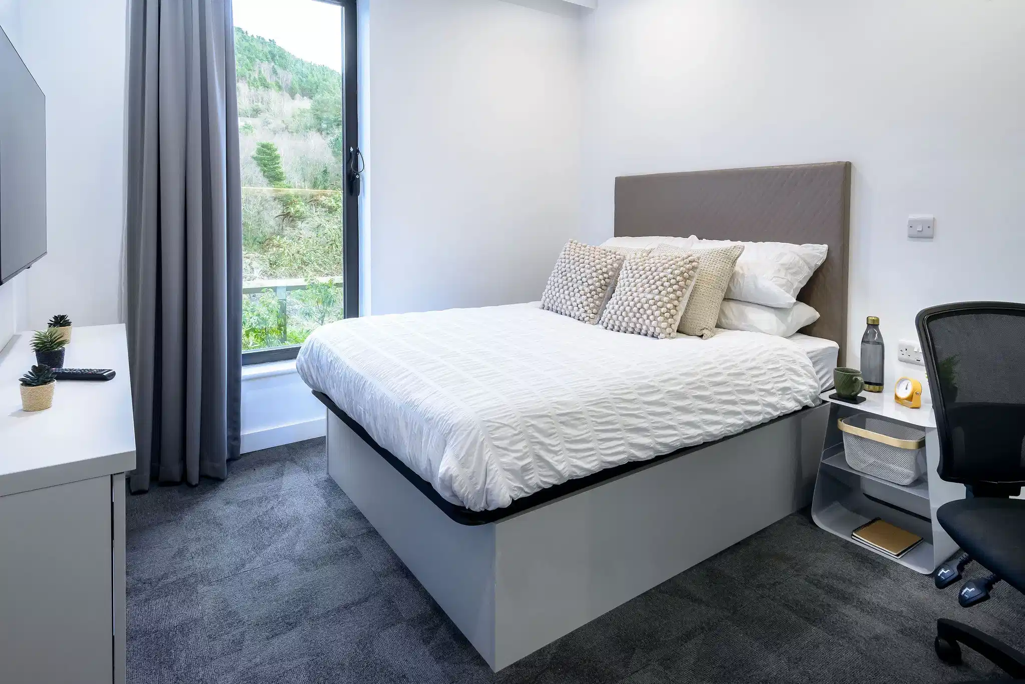 True Swansea, Swansea interior 1