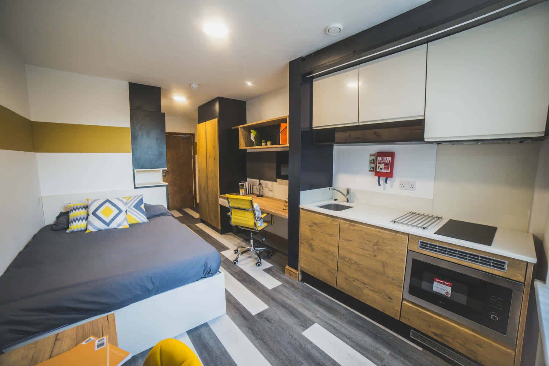 Windsor Court, Birmingham interior 1