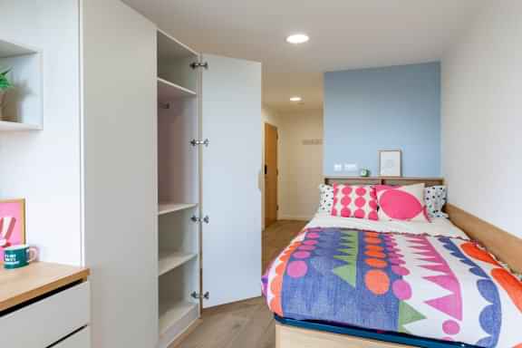 Ty Nant, Swansea interior 1