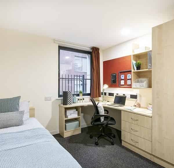 Sheffield 3, Sheffield interior 1