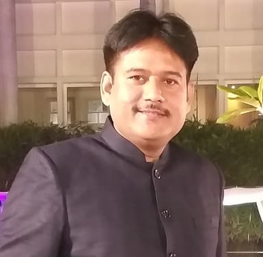 profile image of Manoj Singh Dhapola 