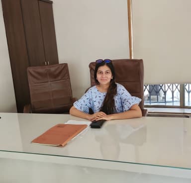 profile image of Pooja Dodhia