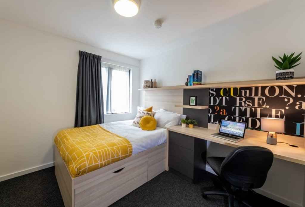 The Arch, Liverpool interior 1