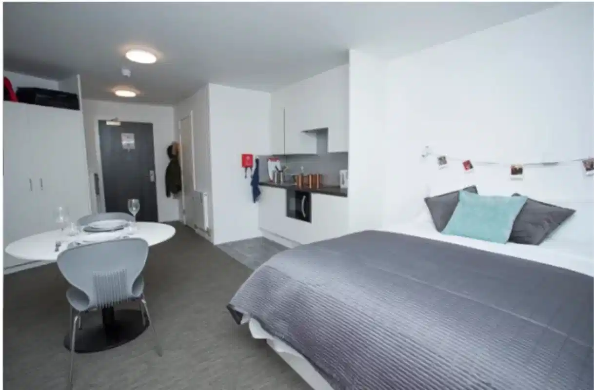 Fraser Studios, Aberdeen interior 1