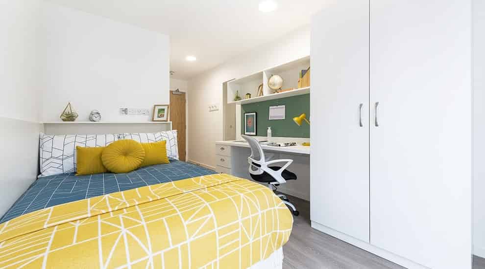 Pittodrie Street, Aberdeen interior 1