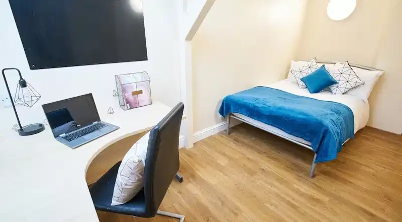 Daisybank Villas, Manchester interior 1
