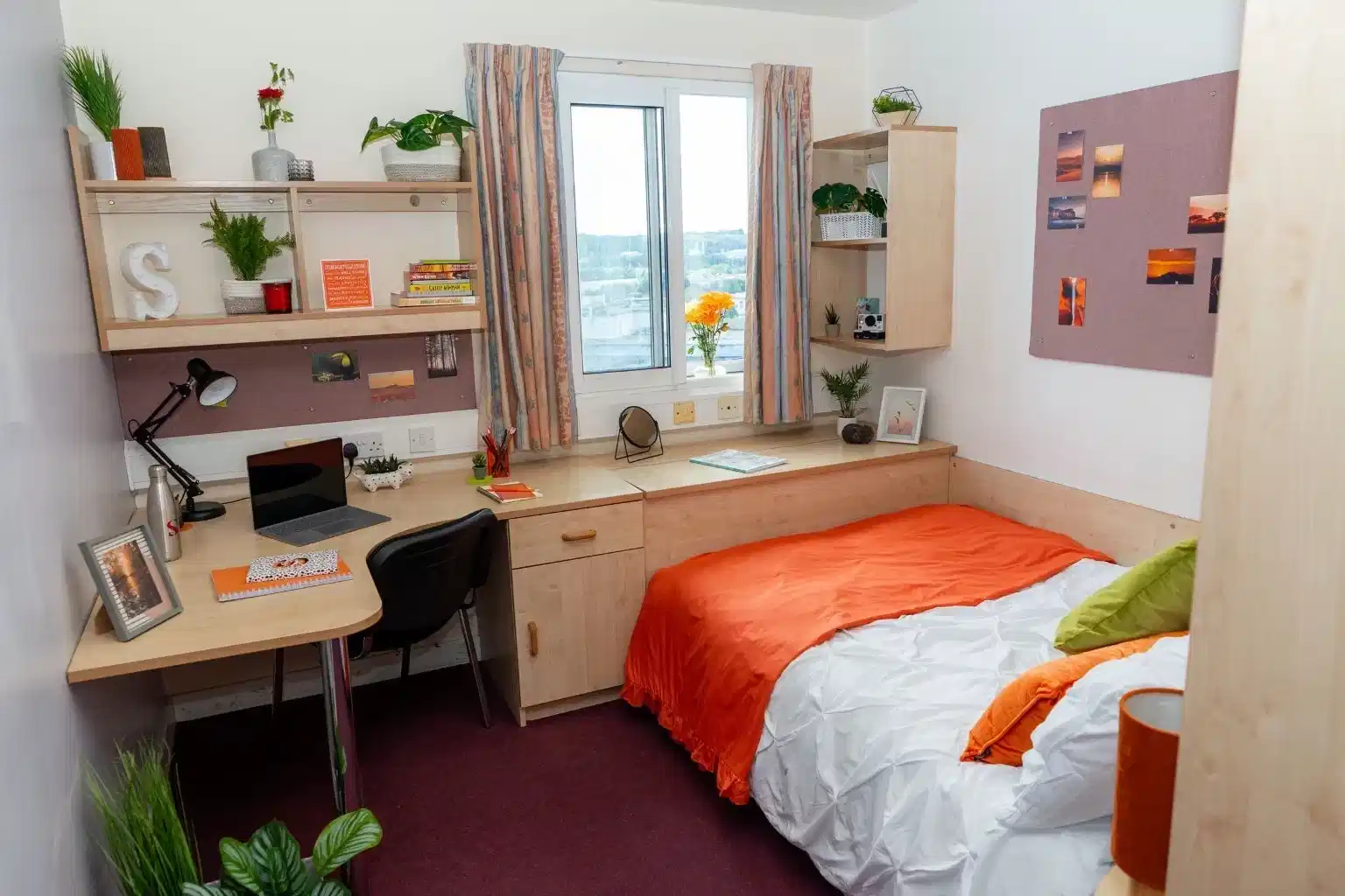 Wardley House Students, Bradford interior 1