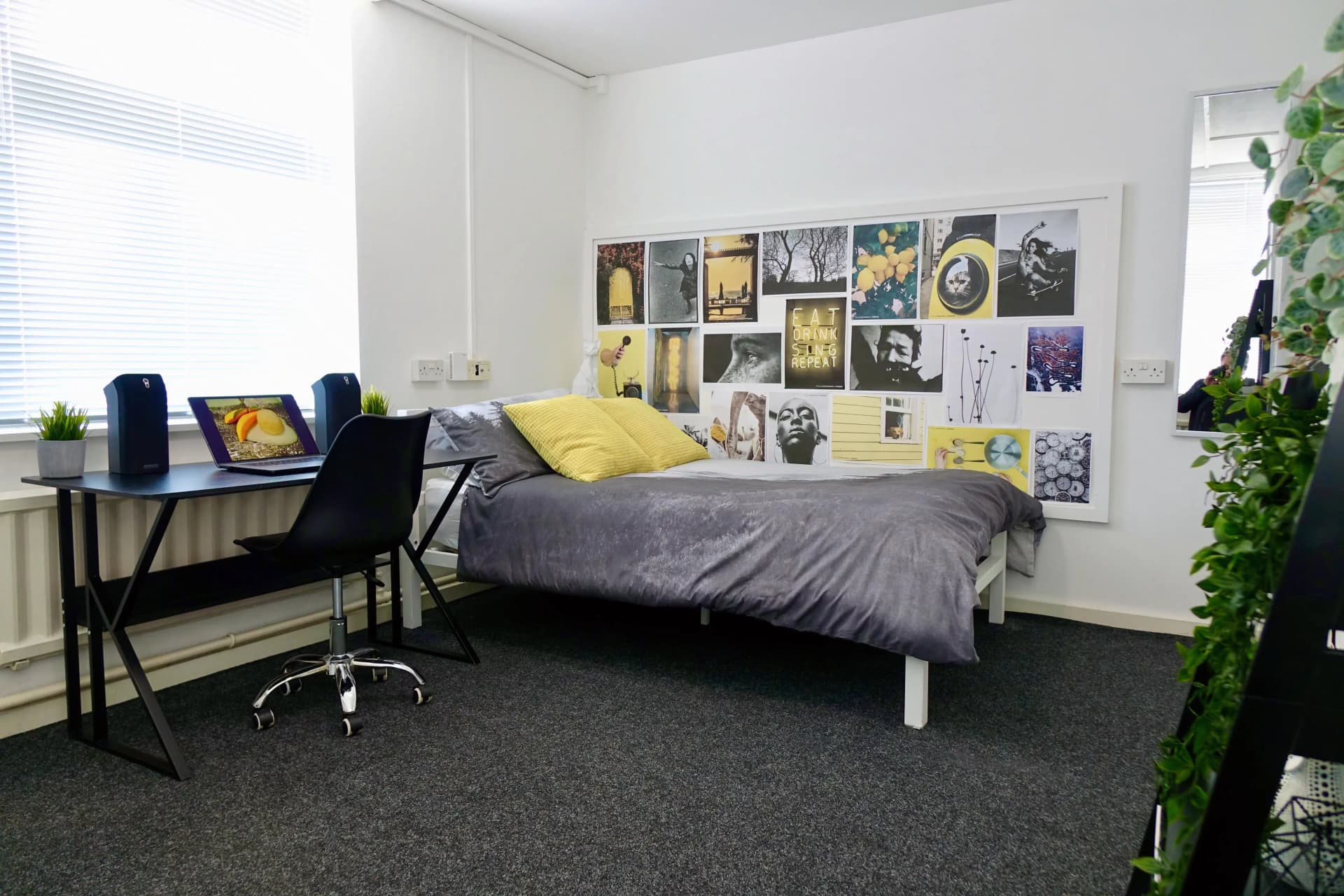 Langdale Courtyard, Manchester interior 1
