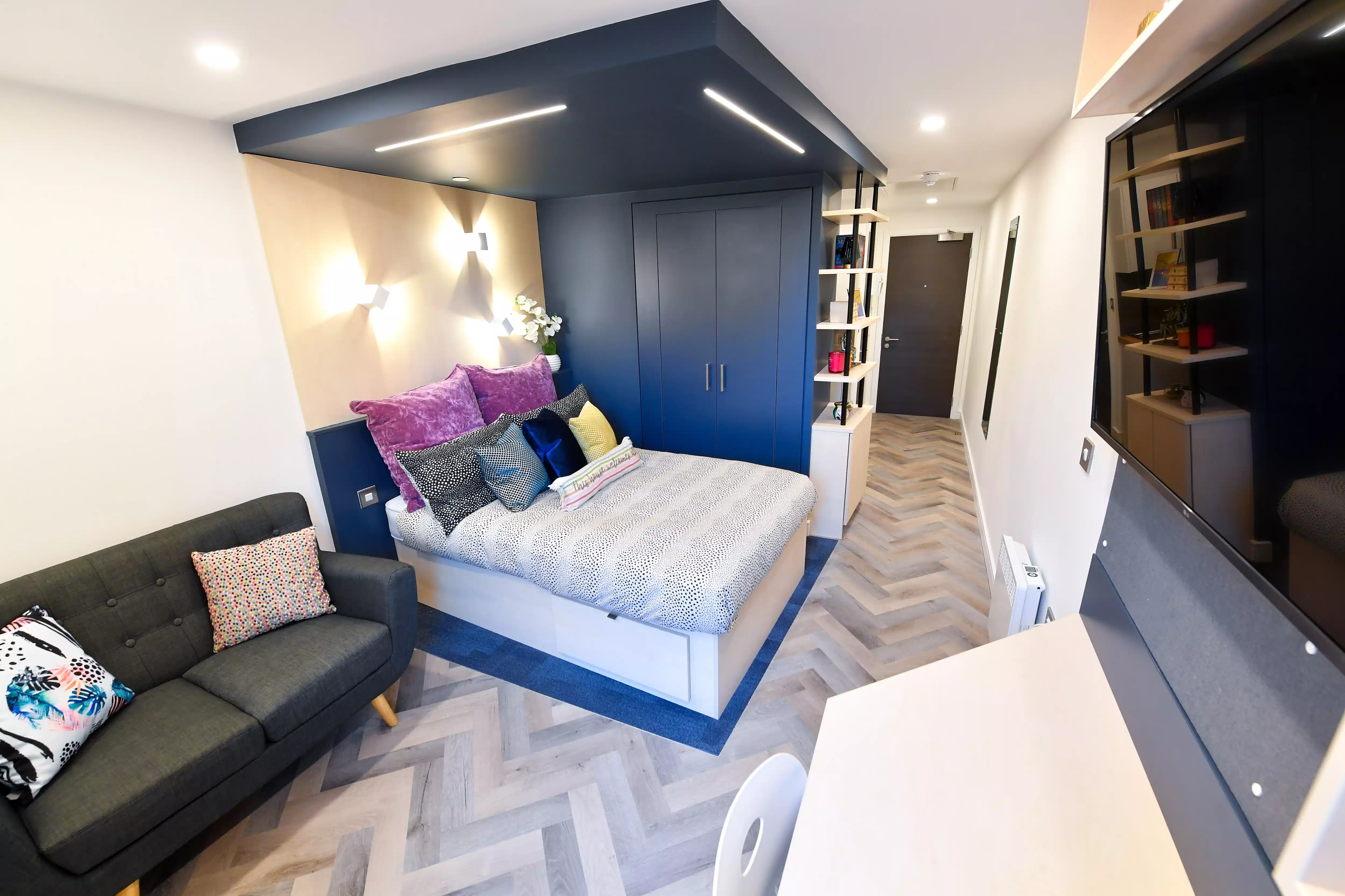 The Orchard, Leicester interior 1