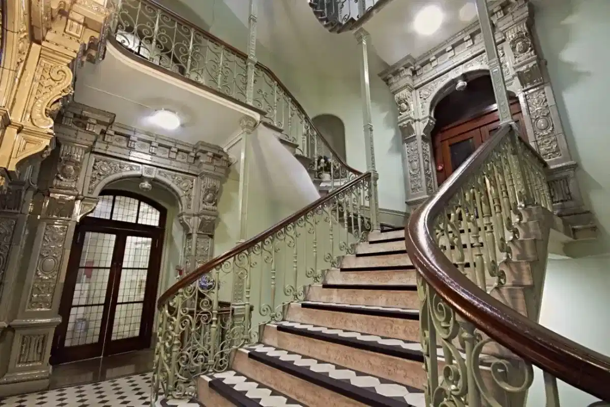 Queen Alexandra’s House, London interior 1