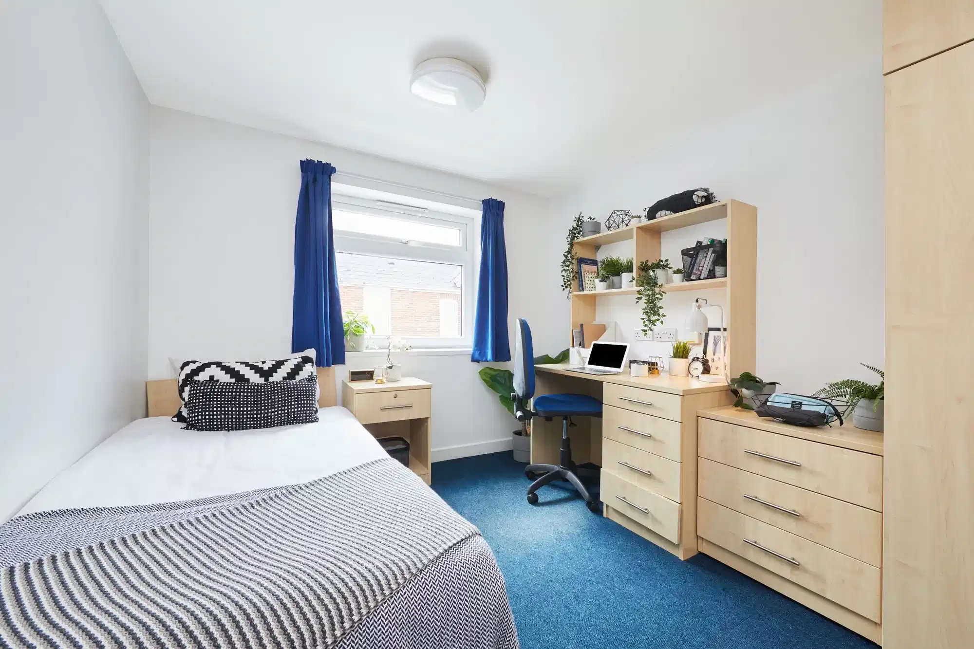 Collegiate Bonhay House, Exeter interior 1