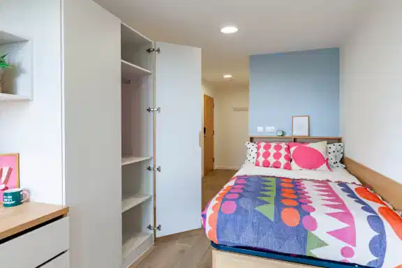 Ty Nant, Swansea interior 1