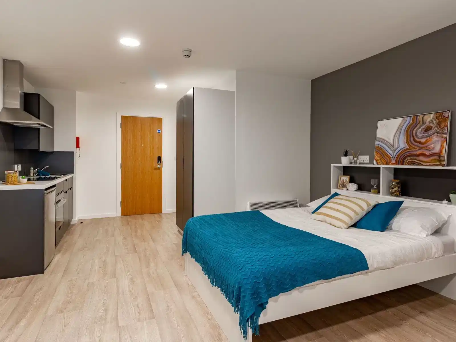 Pavilion Court, London interior 1