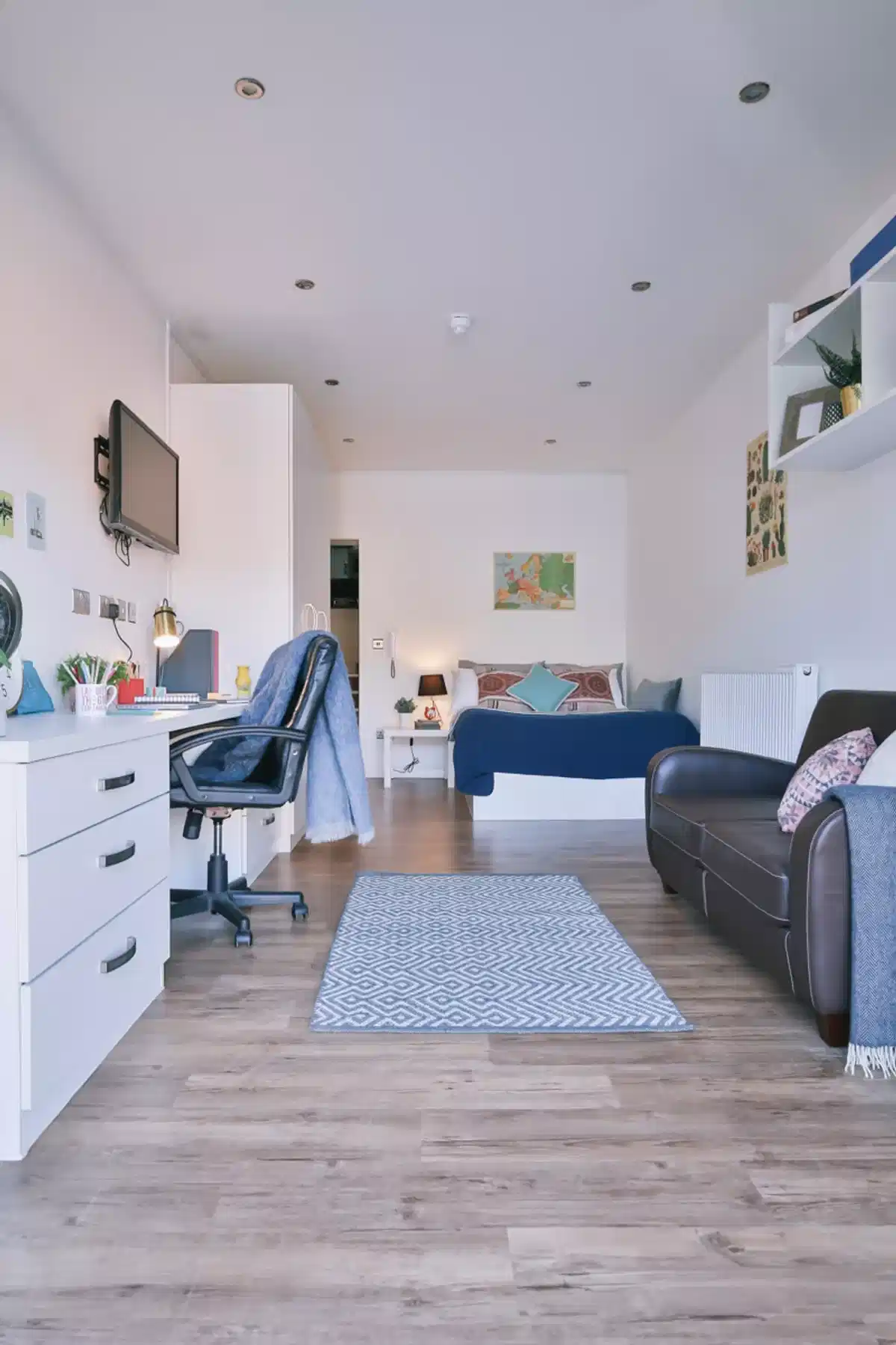 136 - 138 New Walk, Leicester interior 1