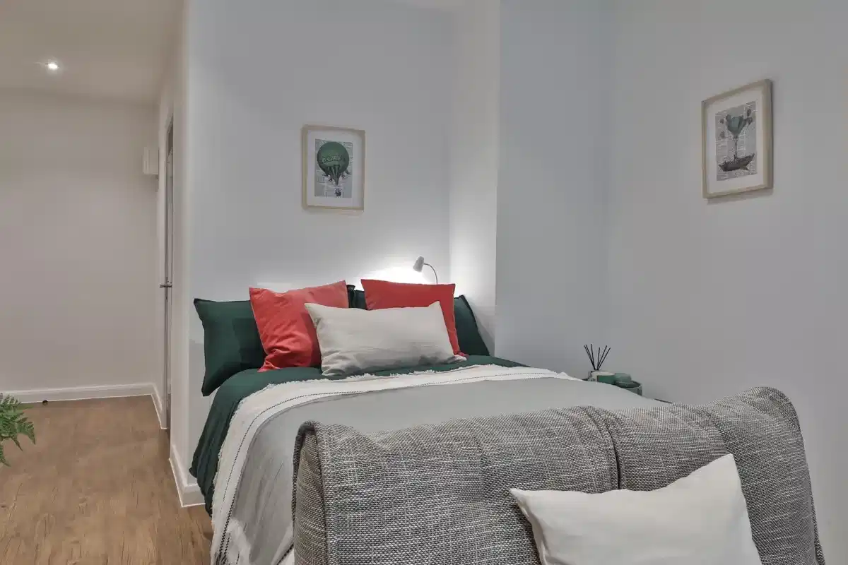140 - 142 New Walk, Leicester interior 1