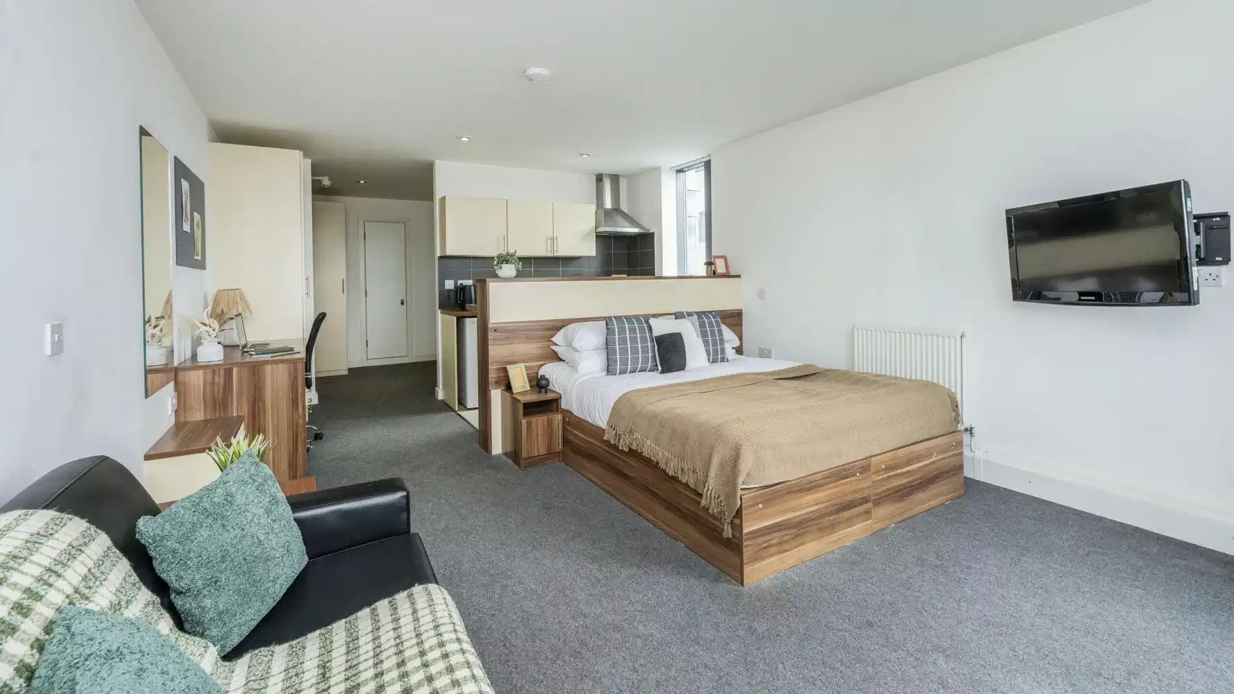 Windsor Court, Liverpool interior 1