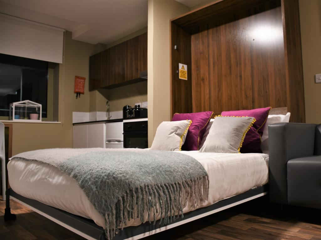 Pembroke Studios, Liverpool interior 1