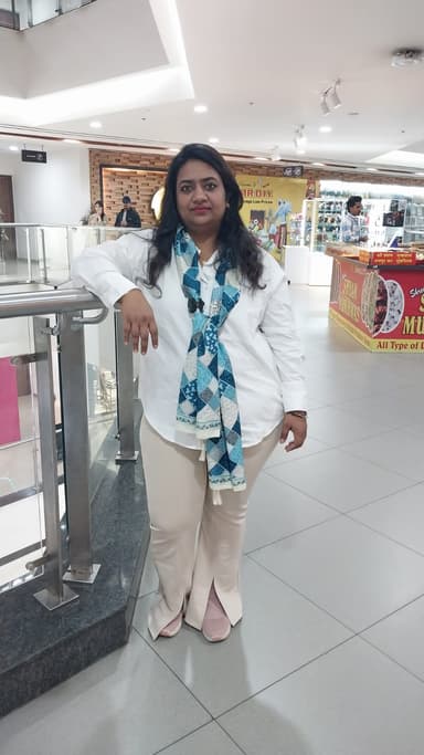 profile image of Khushbu Saini
